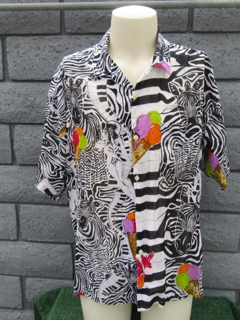 Vintage Baik Baik Zebra Piano Pin Up Ice Cream Cone Button Up Shirt Men's Medium